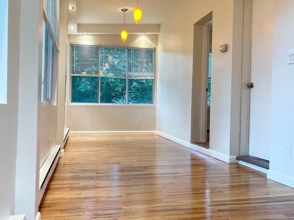 20 Boylston St APT 4
