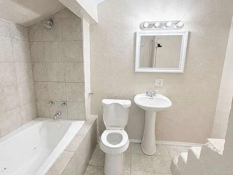 837 Avondale Ave — Photo 16