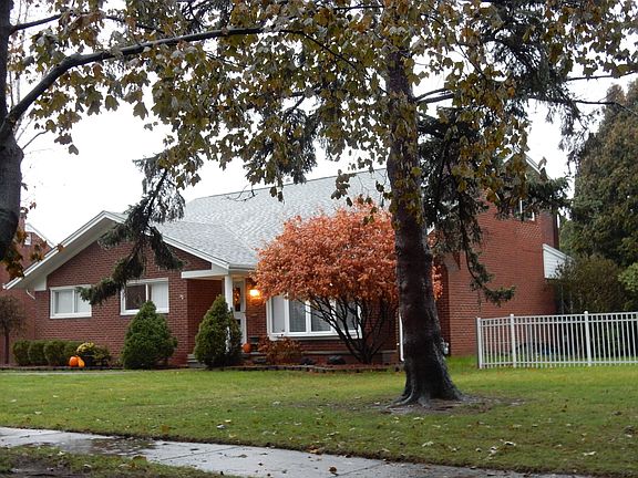 3rd image of 19995 W Doyle Pl