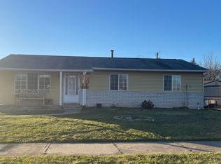 1537 Lathers St, Garden City, MI 48135