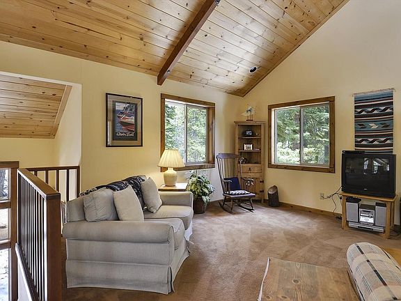 3rd image of 397 Woodacre Ct