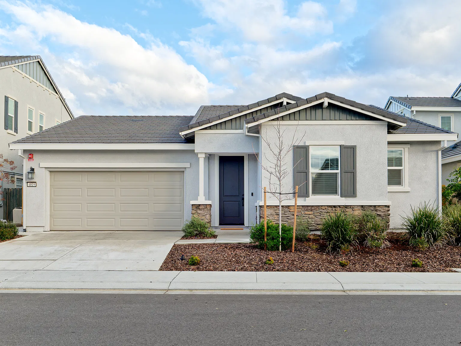 3 bed, 2.5 bath, 1746 sqft, $3,250 — Photo 1