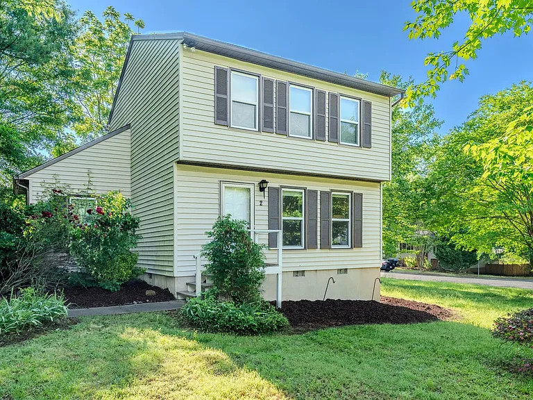 2 Misty Creek Ct — Photo 1