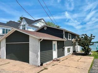 1869 Union Lake Rd, Commerce Township, MI 48382