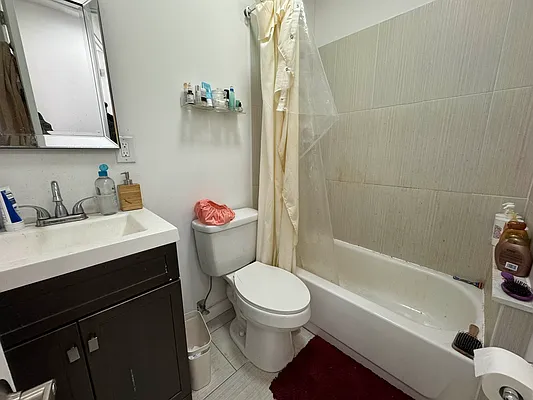 Rented by Rumah Realty Inc | media 11