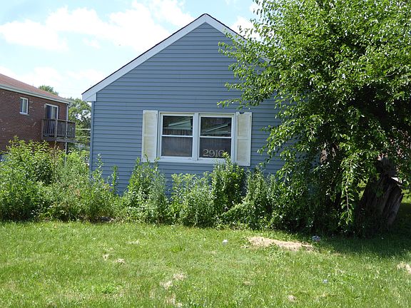 2nd image of 2916 Jackson Ave