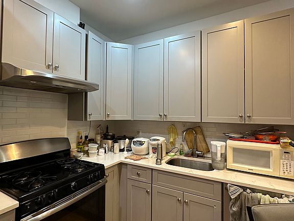 5th image of 8707 19th Ave #1B