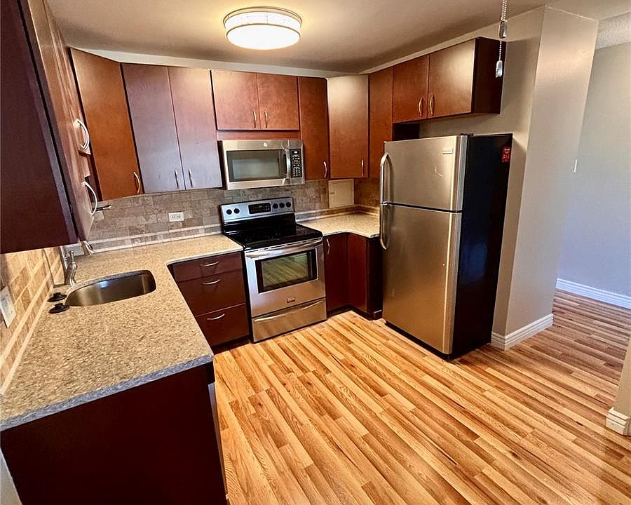 1st image of 655 S Alton Way #1A