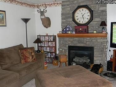 5th image of 5229 Lesh St NE