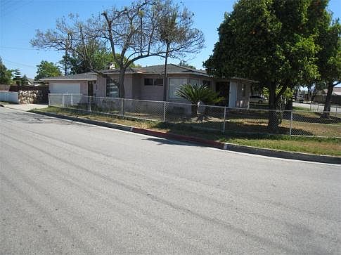 1st image of 14610 Leahy Ave