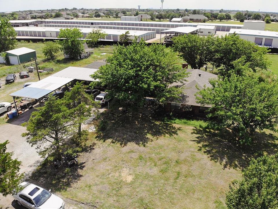 1st image of 2555 Drain Dr
