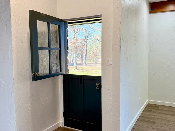 5901 Star Ln, Little Rock, AR 72223