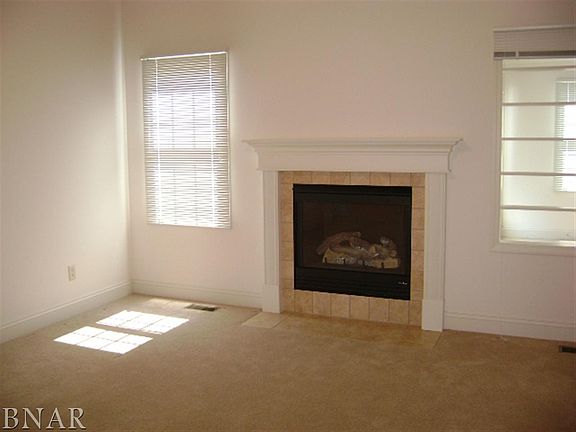 4th image of 43 Crista Ann Ct