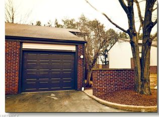 515 Forsythia Ln #90, Richmond Heights, OH