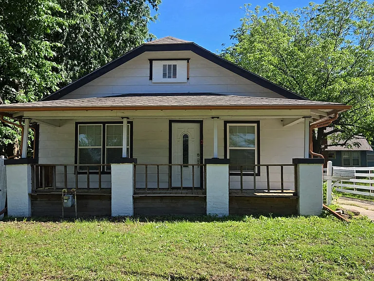 2616 E Admiral Blvd — Photo 1