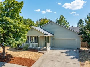 250 E Harrison St, Carlton, OR 97111