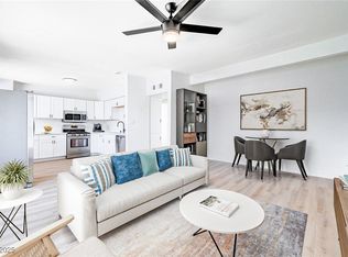 1287 Maui St, Sunrise Manor, NV 89104