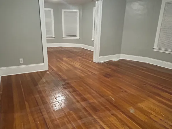 17 Quincy Ave #1, Pawtucket, RI 02860