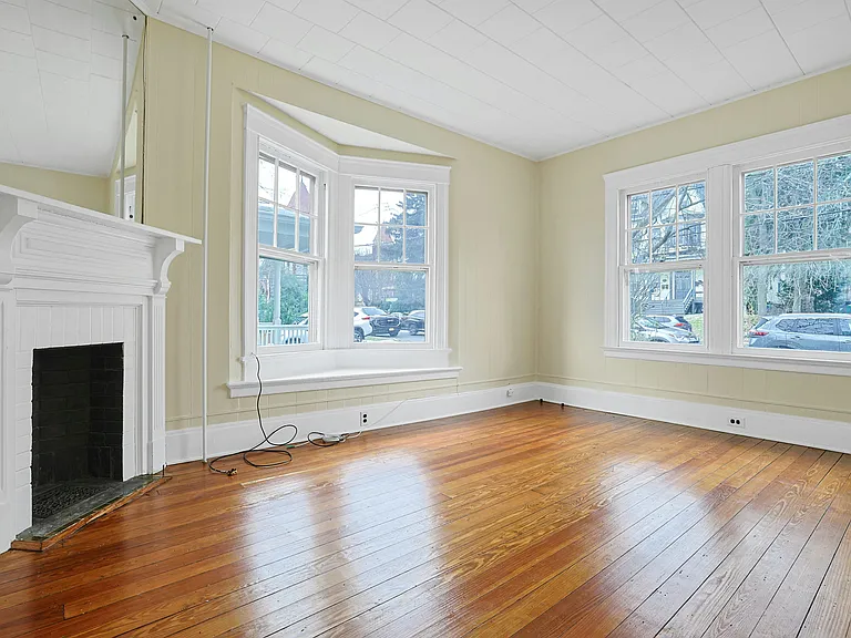 105 S Broadway Ave #4 — Photo 4