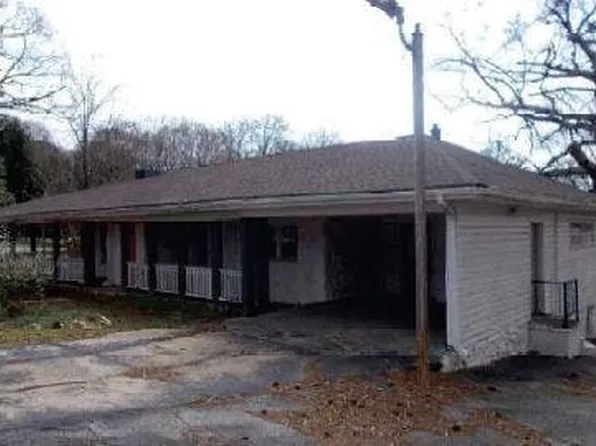 202 Lovvorn Rd, Carrollton, GA 30117