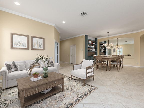 4th image of 302 NW Clearview Court
