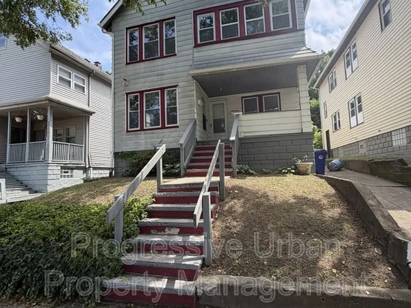 3235 W 121st St, Cleveland, OH 44111