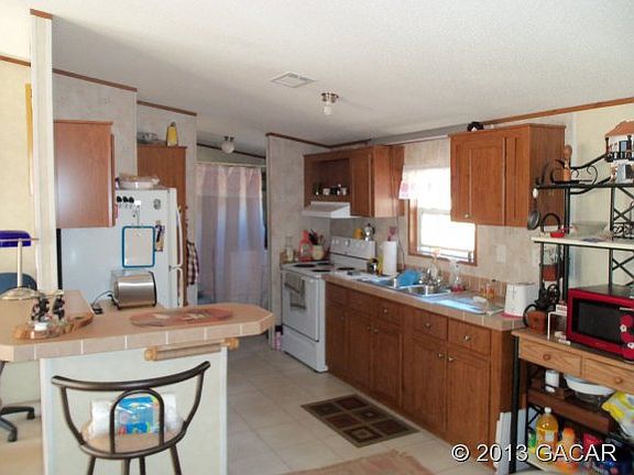 3rd image of 13371 NE 52nd Pl