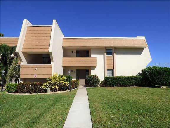 2nd image of 1080 Bal Harbor Blvd Unit 4B