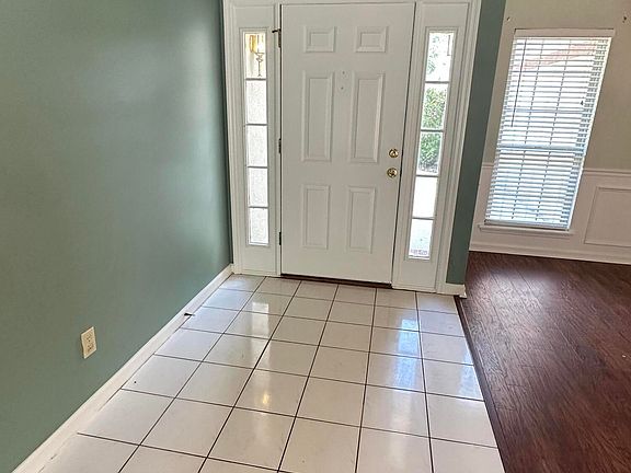 4th image of 555 Live Oak Court
