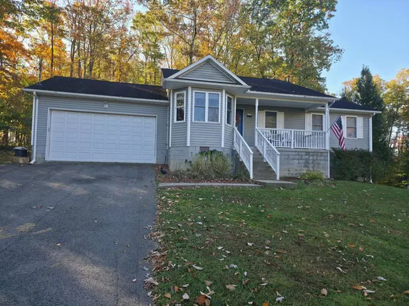 121 Chapman Rd, Shady Spring, WV 25918