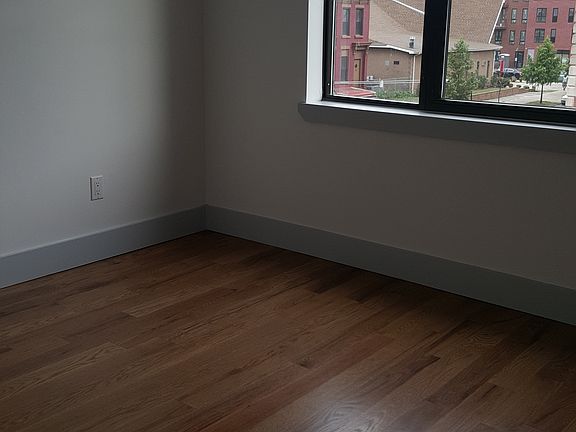 4th image of 368 Throop Ave #2RR