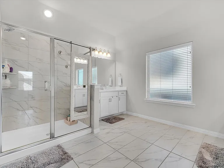 3905 Saint Ives Ln — Photo 22