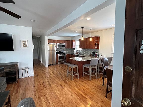 2nd image of 47 Brookline Ave