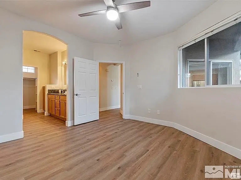 9725 Cattail Cir — Photo 8