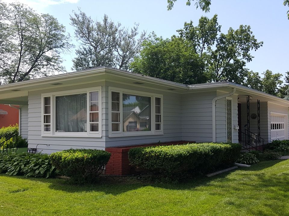 2nd image of 2900 A St