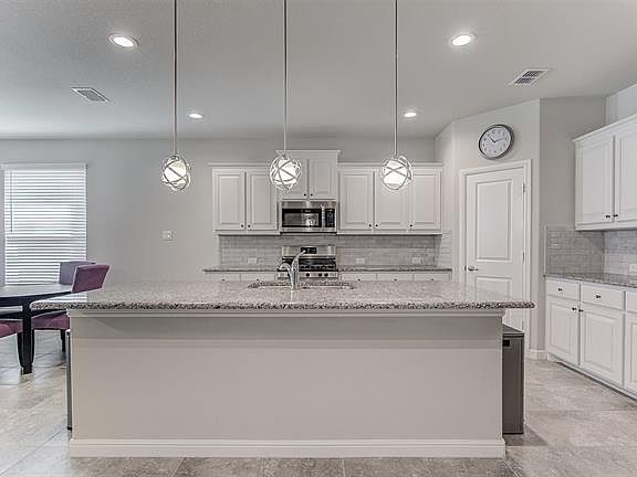 5th image of 544 Dunster Ln