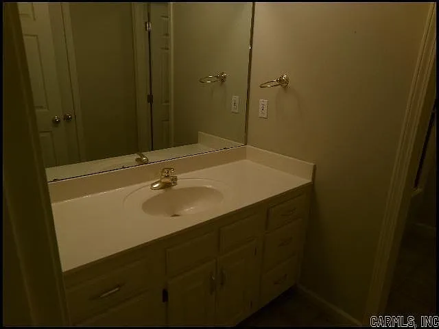 3225 Jean Cv — Photo 13