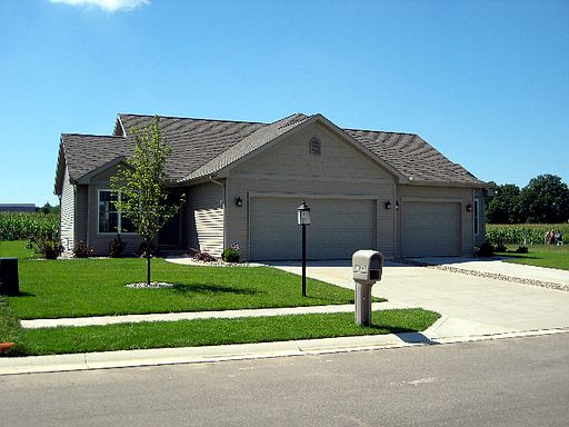 1st image of 18308A Barrington Dr
