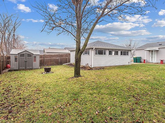 4th image of 1107 Cypress Ln