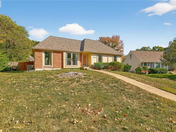 10331 Westgate St, Overland Park, KS 66215