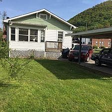 2nd image of 909 Ivy St SE