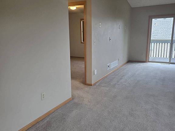 4th image of 9205 Orchard Cir