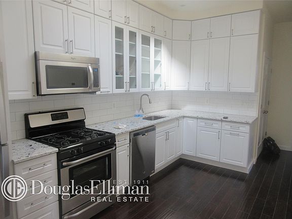 2nd image of 64 Edgecombe Ave APT 3