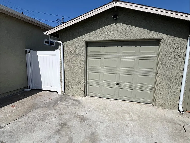 9441 Beverly St — Photo 20