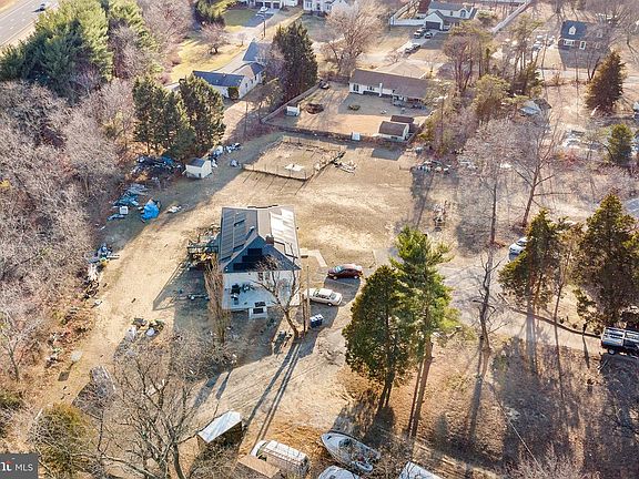 3rd image of 5 Birch Dr