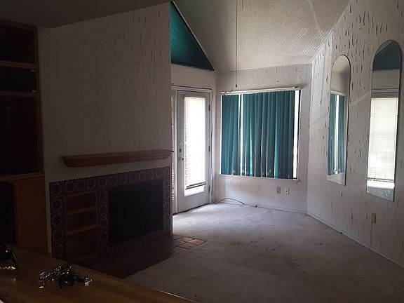 3rd image of 2301 Balsam Dr APT M206