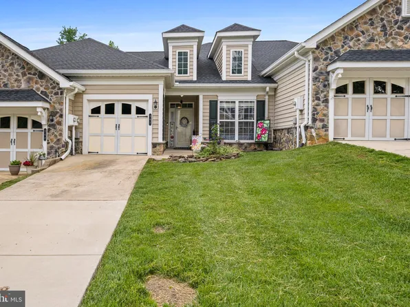 262 Williamsburg Cir, La Plata, MD 20646
