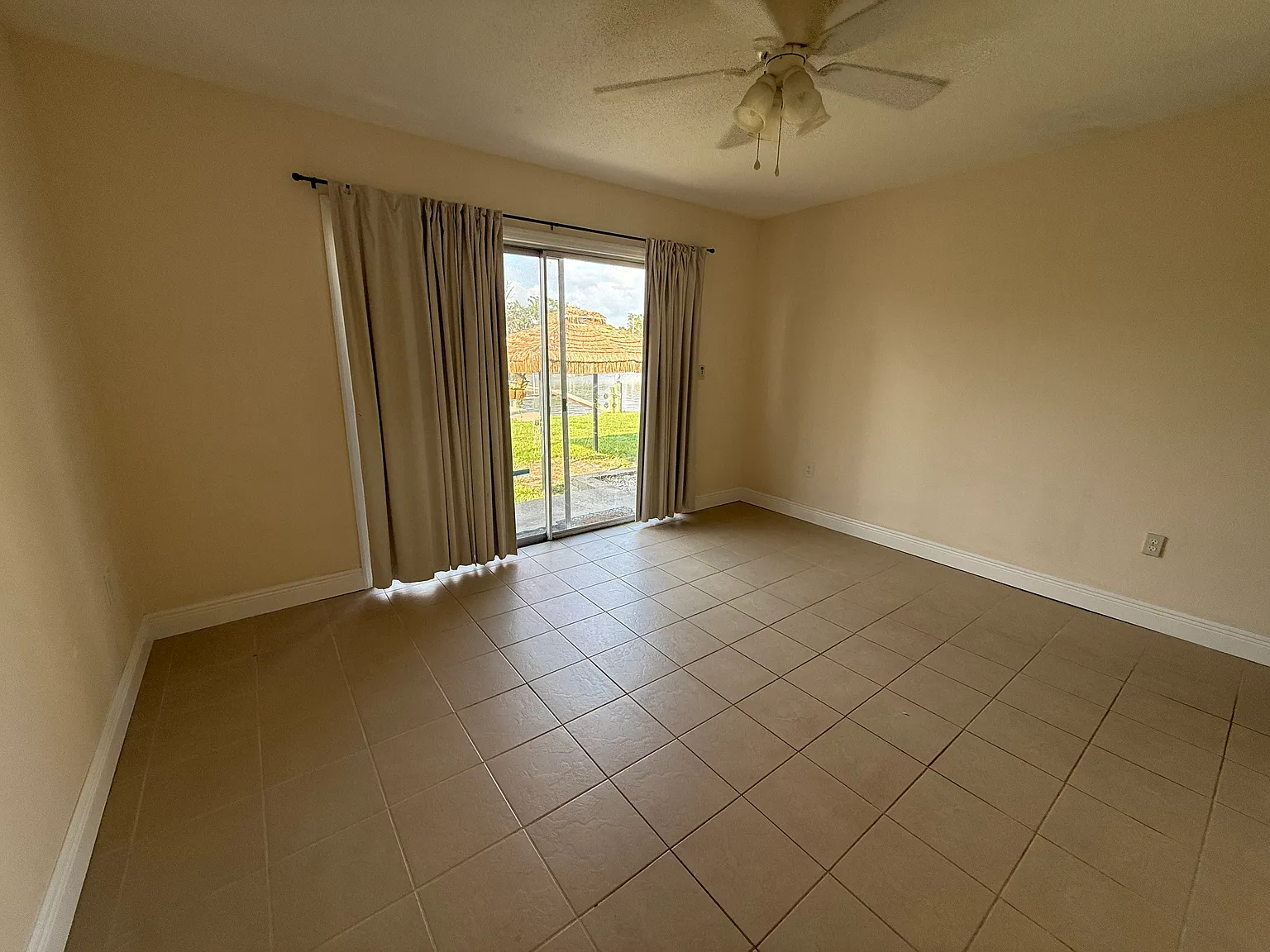 5333 Cotee River Dr — Photo 3