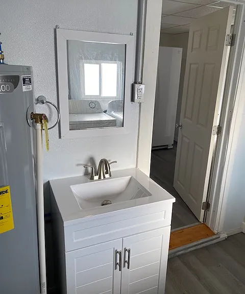 1129 Manor Ave — Photo 10