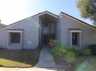 1806 Cougar Ln, Clovis, CA 93611